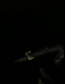 Persada Luxe Noir Gold Edge Ring