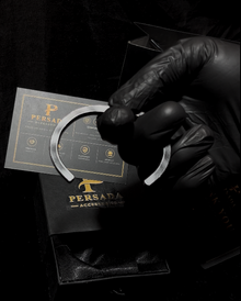 Persada Noir Arc Cuff Bracelet