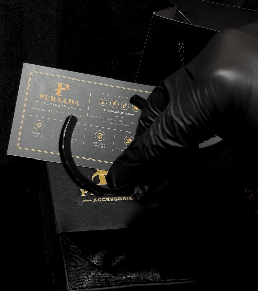 Persada Noir Arc Cuff Bracelet